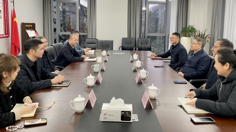 省農(nóng)業(yè)農(nóng)村廳黨組成員、省畜牧農(nóng)機(jī)發(fā)展中心主任駱健民到浙江農(nóng)合調(diào)研